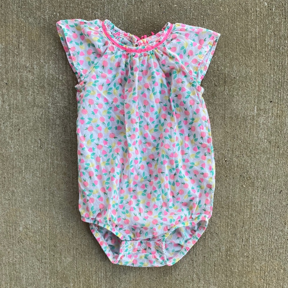 OshKosh B’gosh 12 month onesie bubble